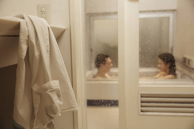 写真・画像 婚活中に一緒にお風呂オンライン混浴に「こんなデートができるなんて 」 1枚目恋愛ABEMA TIMESアベマタイムズ