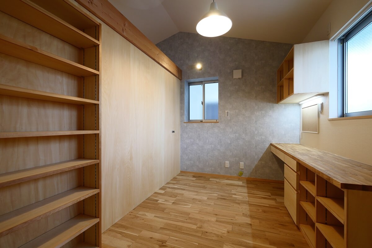 子供部屋間仕切りレイアウトのアイデア！棚つき家具で間仕切り！名古屋の子供部屋リフォーム こどもベア