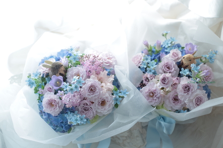 プリザーブドフラワー 結婚祝い 両親 母親 レインボーローズ 花束風 ケース付き ハート入り ◇誕生