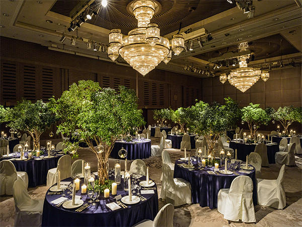 披露宴会場：ホテルアウィーナ大阪 公式 HOTEL AWINA OSAKA