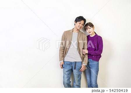 腕組みや手繋ぐカップルの心理の違いとは？恋人未満でもできるテクニックを伝授！ 独身アラサーOLの日常- YouTube