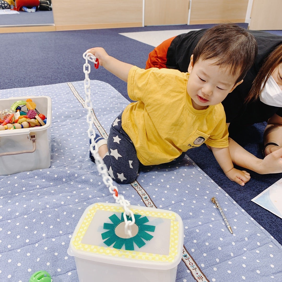 100円ショップの材料で超簡単。赤ちゃんが夢中になる玩具の作り方 - インスピ