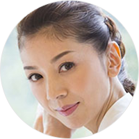 君島十和子さん、憂樹さんが出合う永遠の輝き。華やかに着こなす金銀彩の着物