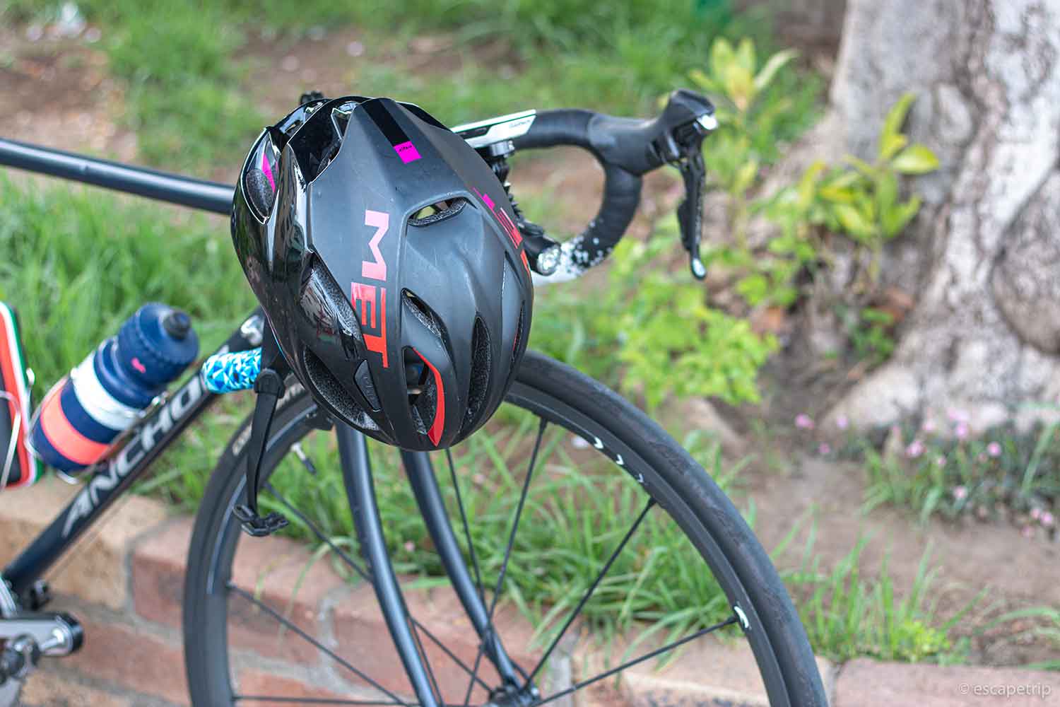 自転車 ヘルメット こども 女性 男性 ベレット BERRETTO キャップ 帽子型 軽量 マグネットバックル おしゃれ カッコイイ SG規格 安全安心 ISN HELMET 石野商会