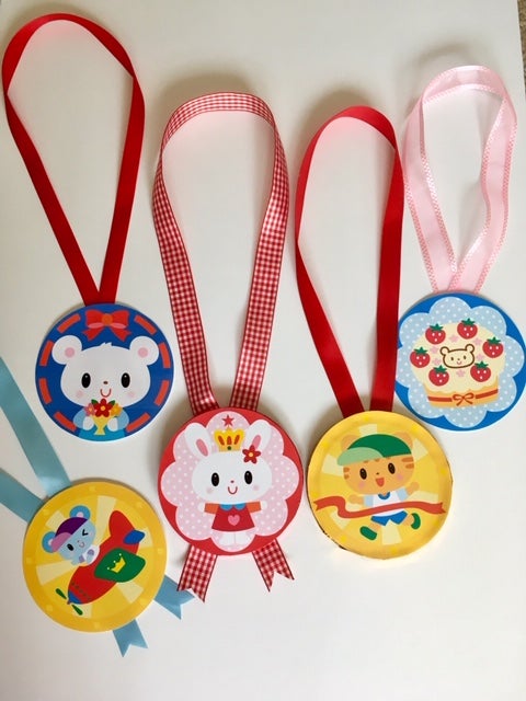 手作りメダル〜空き容器で楽しむ立体的なメダル〜保育と遊びのプラットフォーム ほいくる