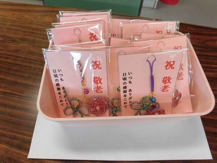 敬老の日プレゼント制作 デイサービス愛寿会・平成会