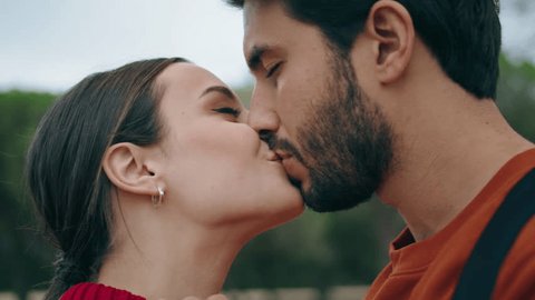 行き着く答えは１つだけ, ⁡, ⁡,カップル動画イラスト動画キュン漫画動画ハグ遠距離恋愛カップルの日常