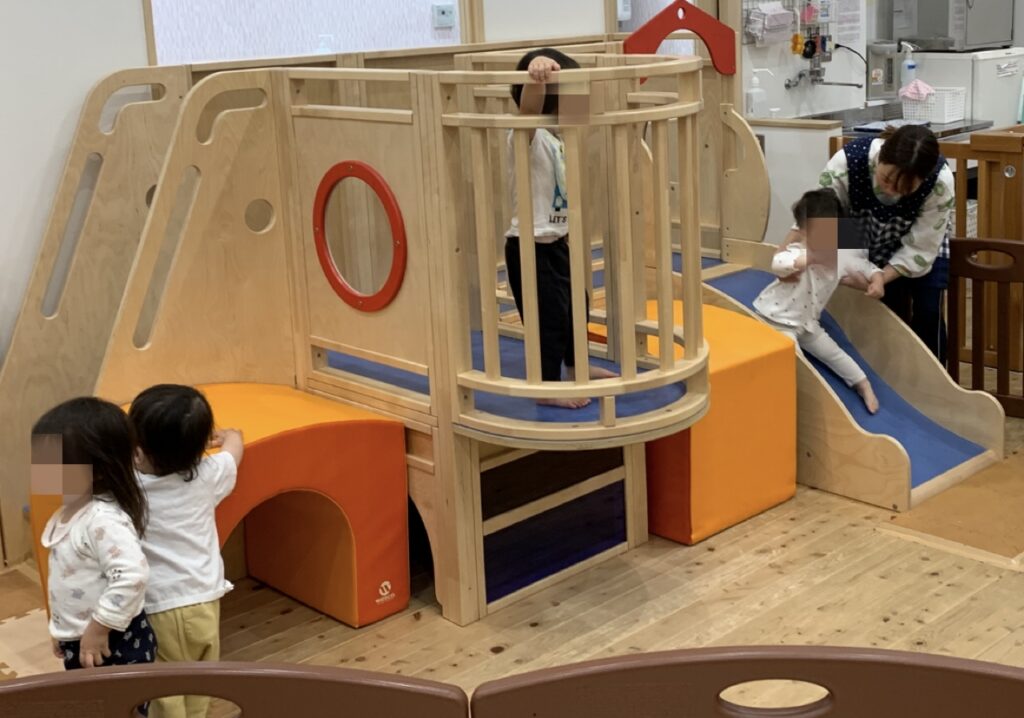 雨の日の製作遊びブログ新居浜市の保育園なら社会福祉法人愛生会