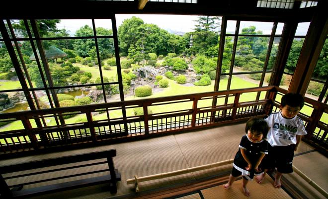 嘉納傳助のモデル石炭王・旧伊藤伝右衛門家 JR九州「D&S」列車に乗る旅8 - コダワリの女のひとりごと