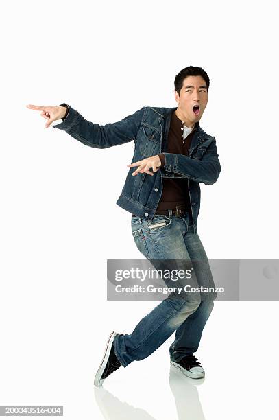 指差しポーズをする高校生 の Stock イラストAdobe Stock