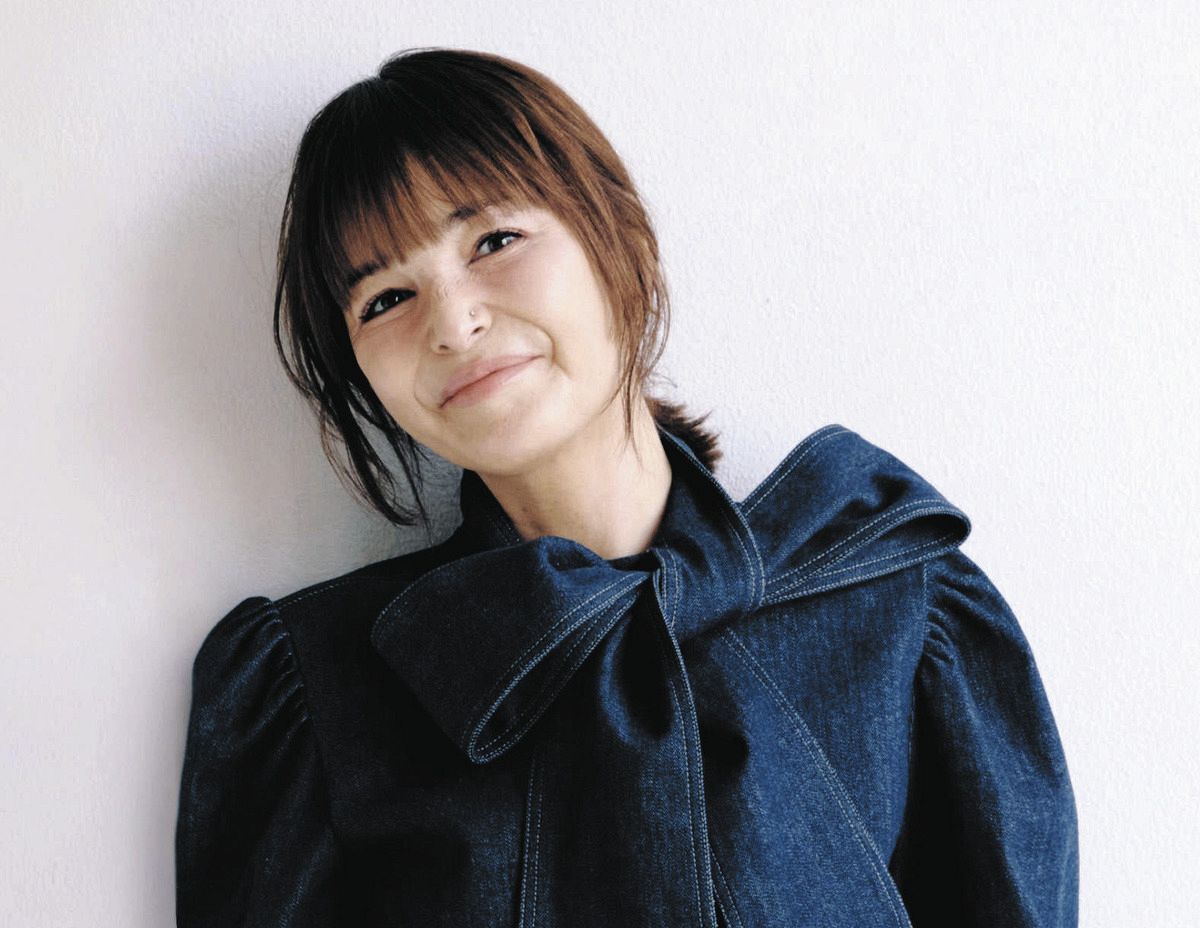 梨花「春休みに息子と2人で1泊」親子ショット公開「イケメン」「身長差素敵」の声 - モデルプレス