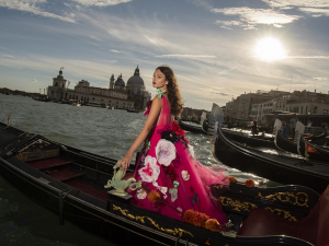 モニカ・ベルッチの娘がどれだけ彼女に似ているかをご紹介します - ガゼタ・エクスプレス