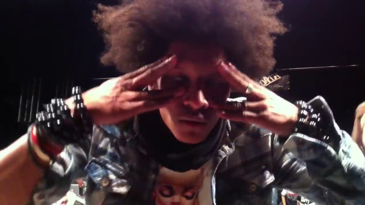 LES TWINS Larry BourgeoisJUDGE DEMO JUSTE DEBOUT 2020 JAPAN TOKYO -YouTube