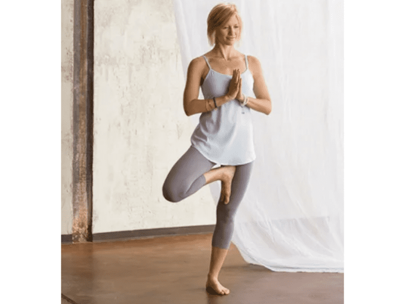 毎日、ちょこっとダイエット Vol.016背中合掌ポーズで巻き肩解消 - OZmall