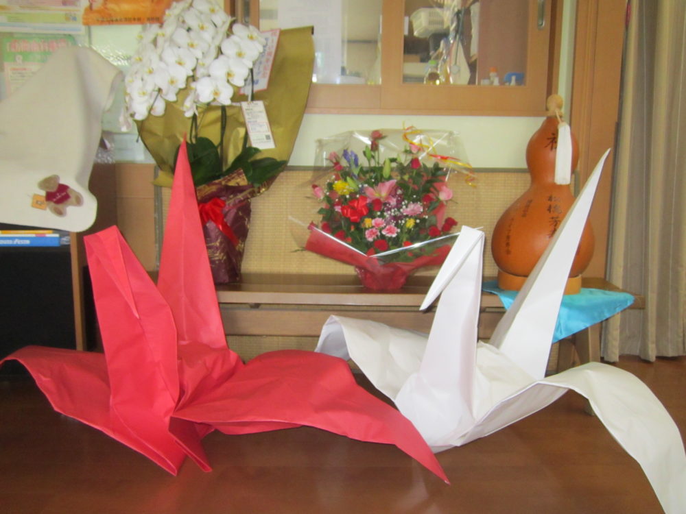 壁に飾るガーランドの作り方を紹介！折り紙を材料に作りましたDIY How to make Paper Fan Garland Tukuru