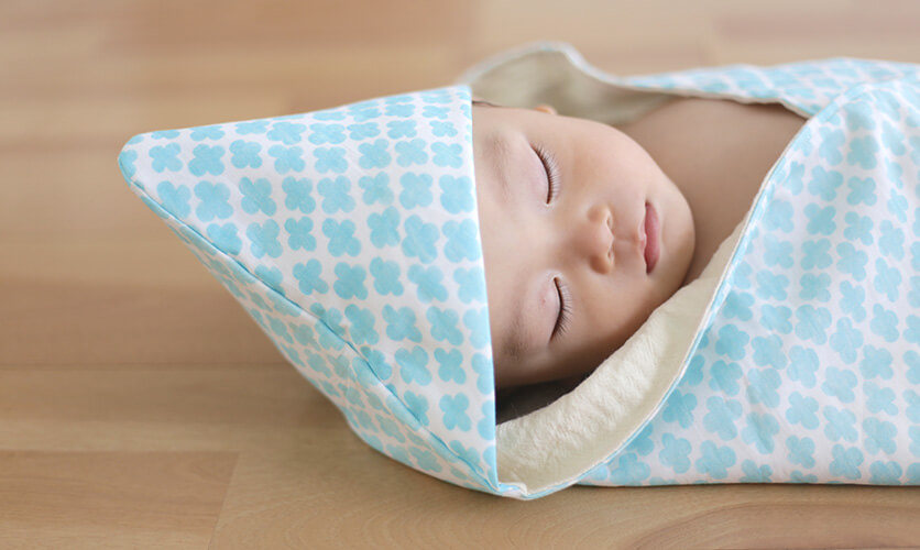 ニューボーンフォトおくるみの巻き方を解説！かわいく撮影するコツとは？エルティニューボーンフォト 新生児写真 情報サイト