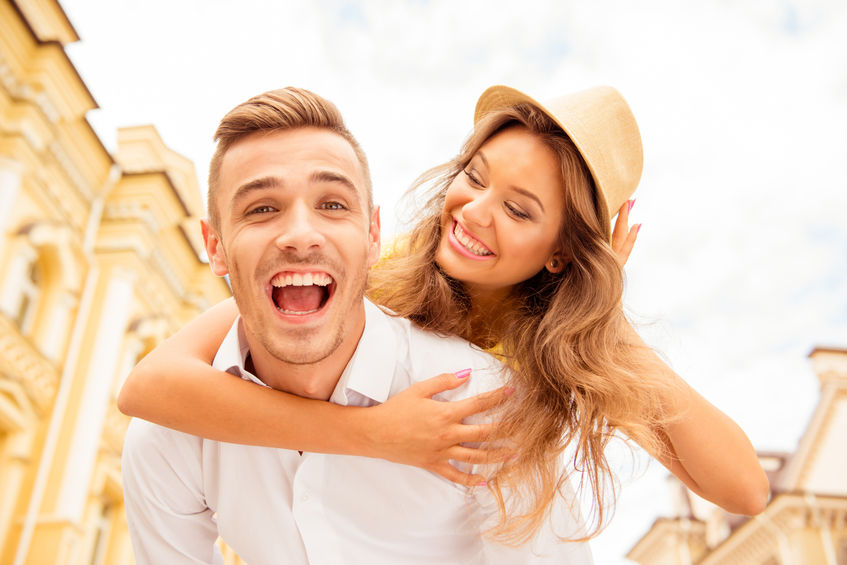 お似合いカップルの特徴15選！ 理想のカップルになる方法 イラスト付 「マイナビウーマン」