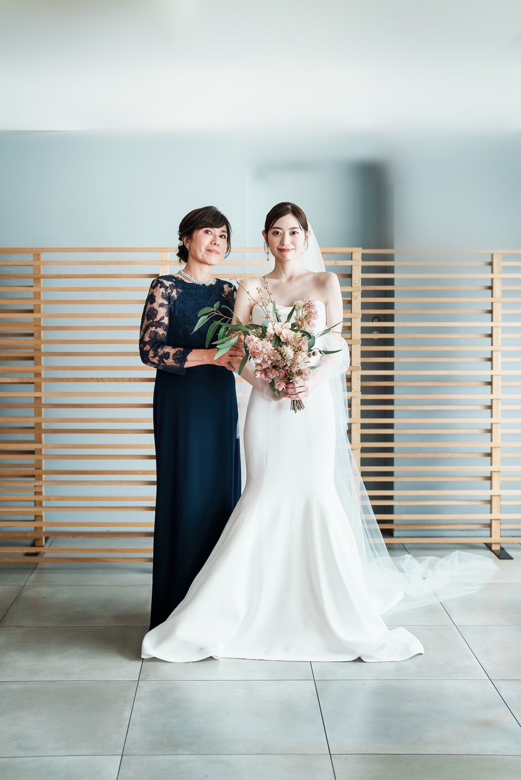 結婚式母のドレスを格安でレンタルコアコンセプト CORECONCEPT