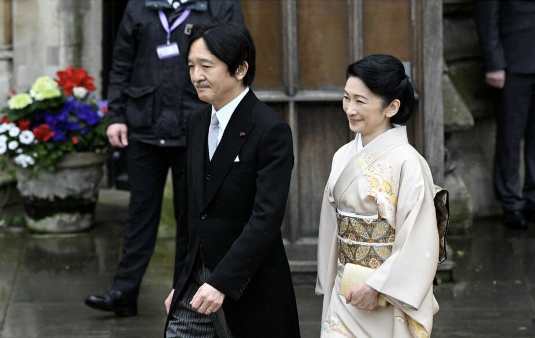 皇后雅子さま、4年半ぶりの園遊会で魅了した涼しげなペールブルーの和装姿2 2女性セブンプラス