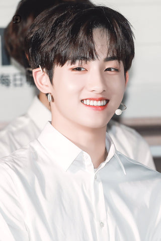 WayVNCT ウィンウィン WINWIN 誕生日おめでとう!!メンバーにモテモテ😍❤️ NCT127- YouTube