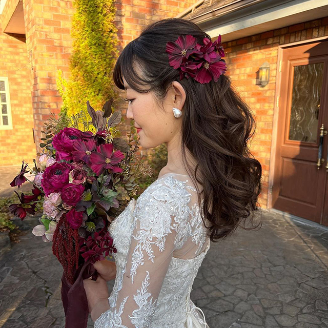 ウエディングヘアは“ミディアム”がかわいい！おすすめアレンジ特集