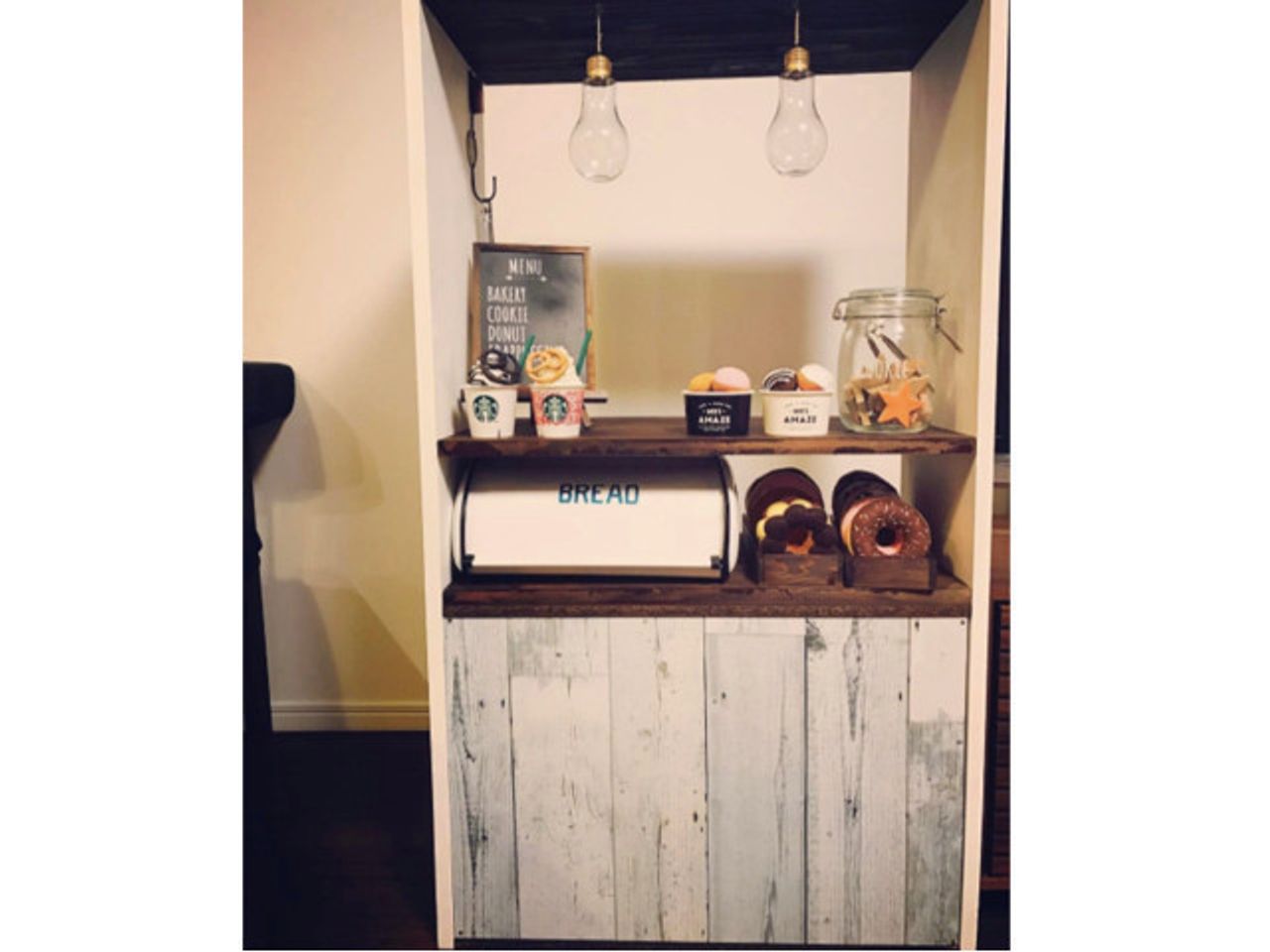 子どもが大喜び！100均グッズとダンボールで「おままごとキッチン」作ってみた！ベビーカレンダ