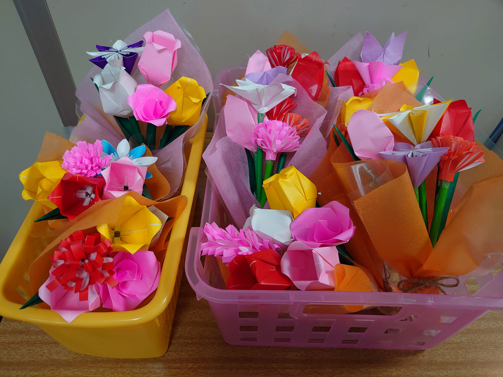 花束,花束製作卒園製作三月製作保育園製作幼稚園製作保育製作製作遊びおうち工作手作りおもちゃ室内遊び製作アイデア壁面製作放課後デイサービス5歳児製作4歳児製作3歳児製作保育士幼稚園