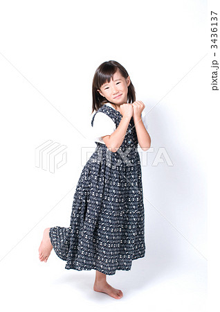 子供と一緒に「木のポーズ」⁉︎ パパがヨガを始めるべき4つの理由FQ JAPAN 男の育児online