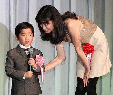 涙で画面が・」母ともさかりえ、20歳息子の誕生日〝顔出し〟写真公開にSNS感動の嵐「か、か、か、可愛い」：「おっ！」でつながる地元密着のスポーツ応援メディア西スポWEB OTTO