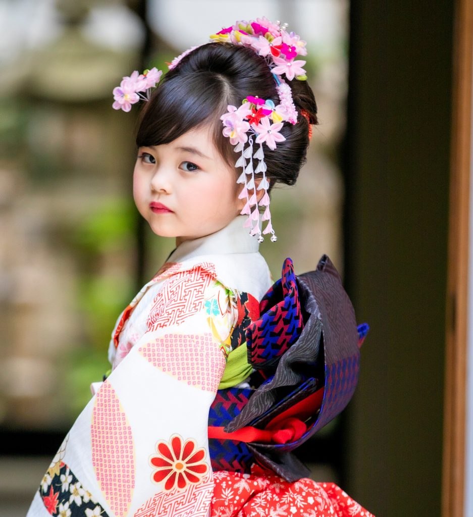 2024年版七五三の髪型20選 年齢別 自宅でできる簡単ヘアアレンジも解説