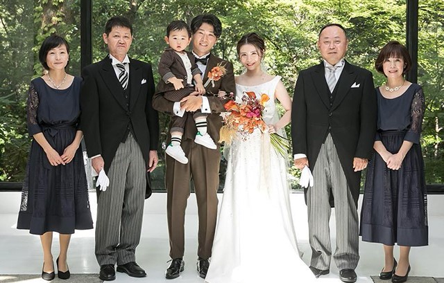 2度目のマザードレスupは、新郎ママとのダブルDressupで上品なネイビーリンク新郎新婦の母親ドレス マザードレスレンタル