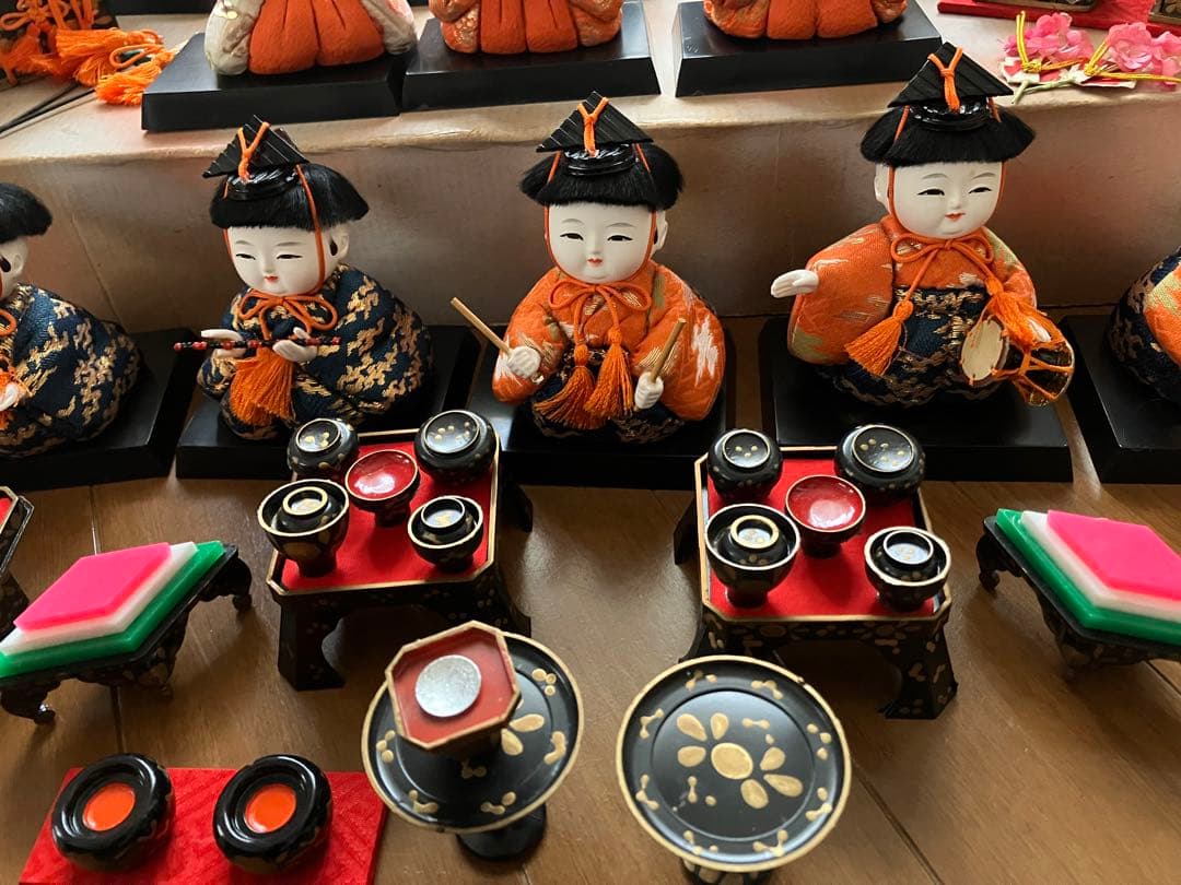 楽天市場 おひなさま お雛様 ひな人形 置物 ちりめん細工 オブジェ おしゃれ かわいい 桃の節句 雛飾り ひな祭り 小さい 小物 京都 日本製インテリア ちりめん細工 花祭り雛飾り : ギギｌｉｖｉｎｇ