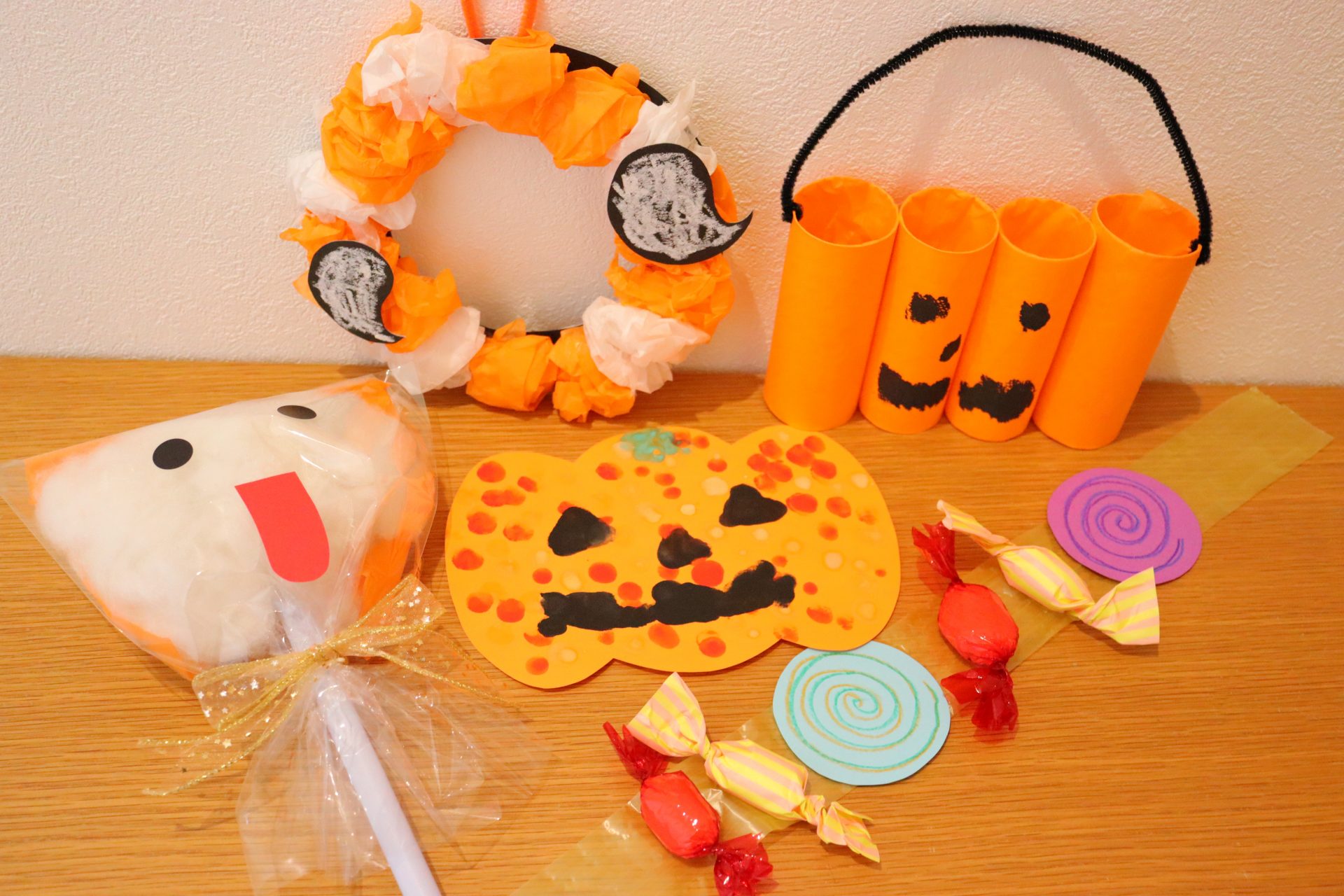 キャンディパーク保育園 託児所東京都 葛飾区 青戸 認可保育園-認証保育所 壁面紹介 10月、１歳児の壁面制作👻