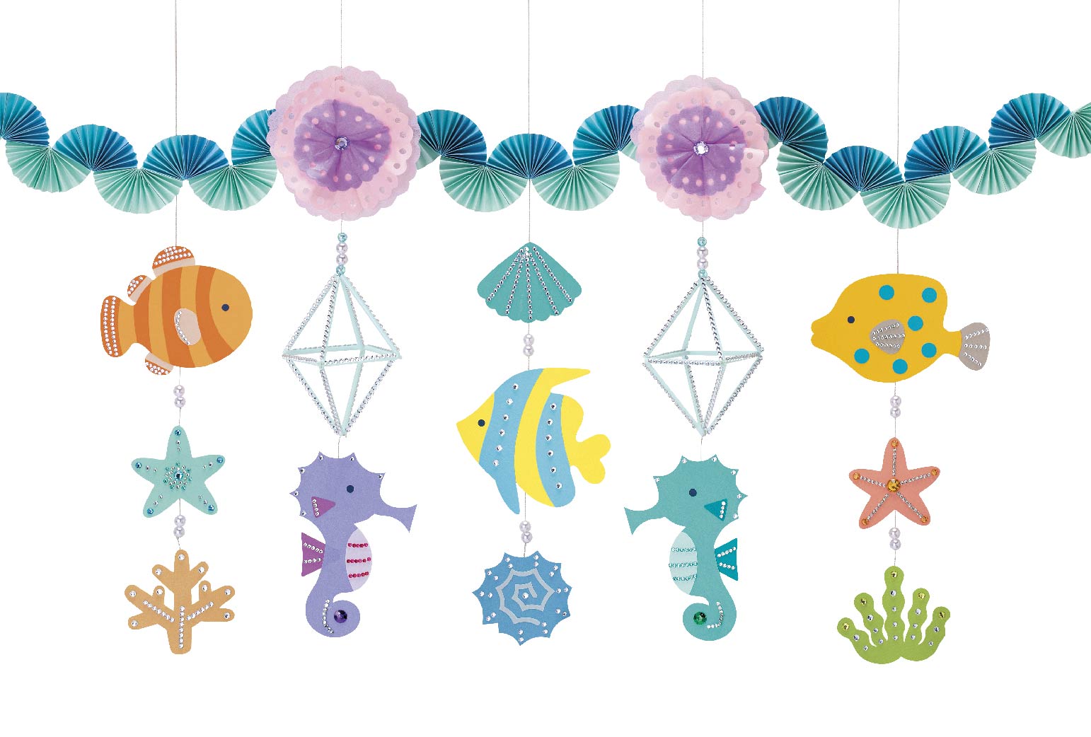 すずらんテープで作る「クローバーの吊るし飾り」