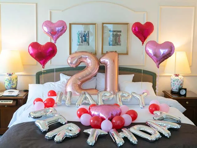 誕生日旅行で仕掛けたいサプライズアイデアと記念日ステイにおすすめの関西の宿5選 - リゾートグランピングドットコム