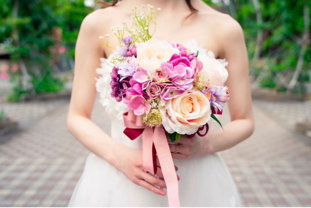 ウェディングブーケ 造花 ウエディングブーケ 花嫁 ブーケ 手作り ウェディングブーケ 結婚式 ブライダルブーケ 挙式で人気 結婚式 キャスケードブーケアーティフィシャルフラワー 造花 ウェディング用 アレンジメント 花嫁 披露宴 白 ブーケ基礎知識 結婚式で花嫁が