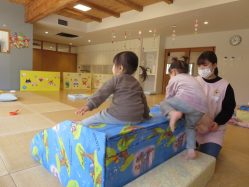 手作りおもちゃ: 牛乳パックで創る楽しい遊び