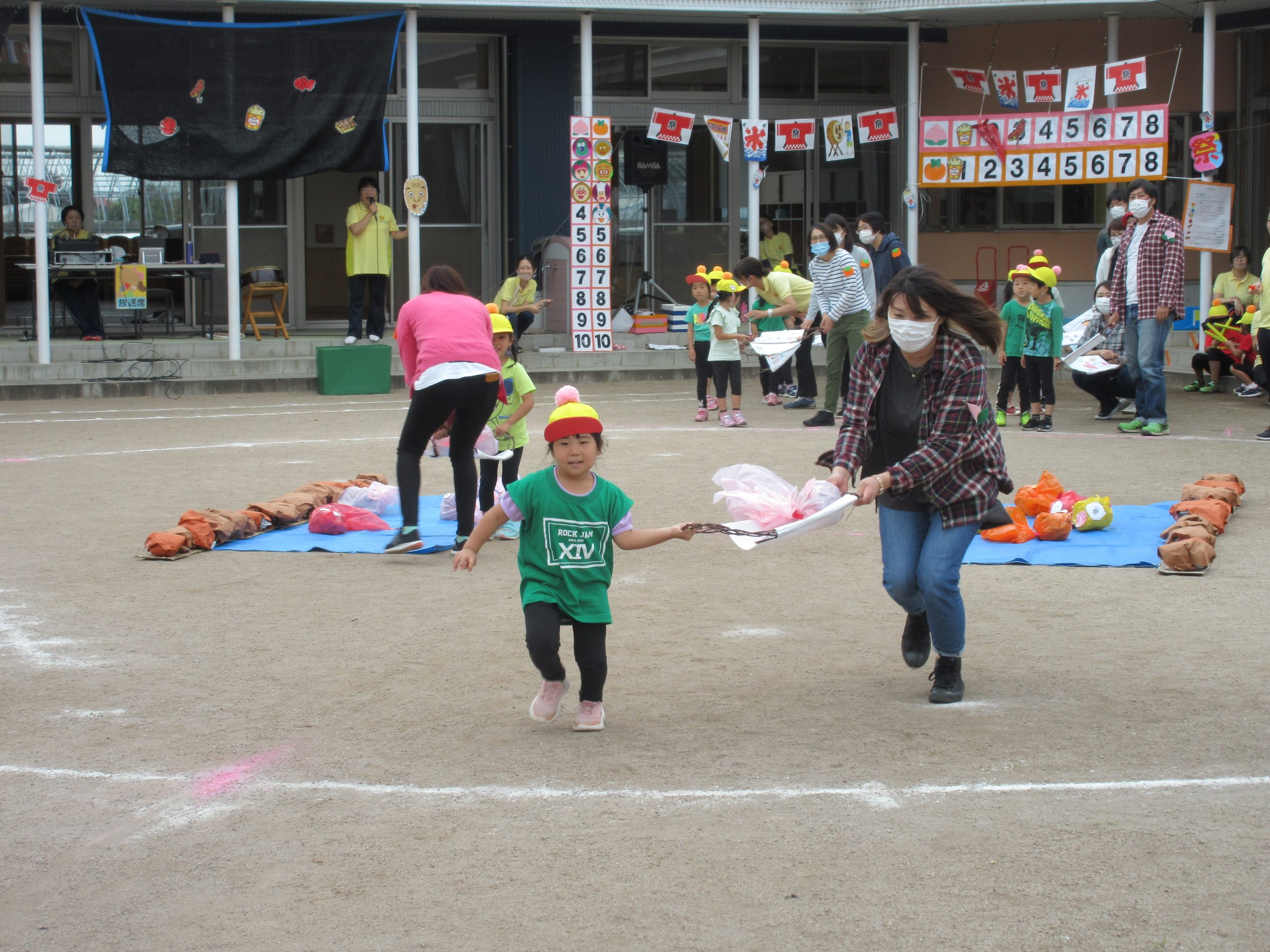 保育園の運動会におすすめ！絶対に盛り上がる親子競技10選お役立ち情報保育求人ラボ