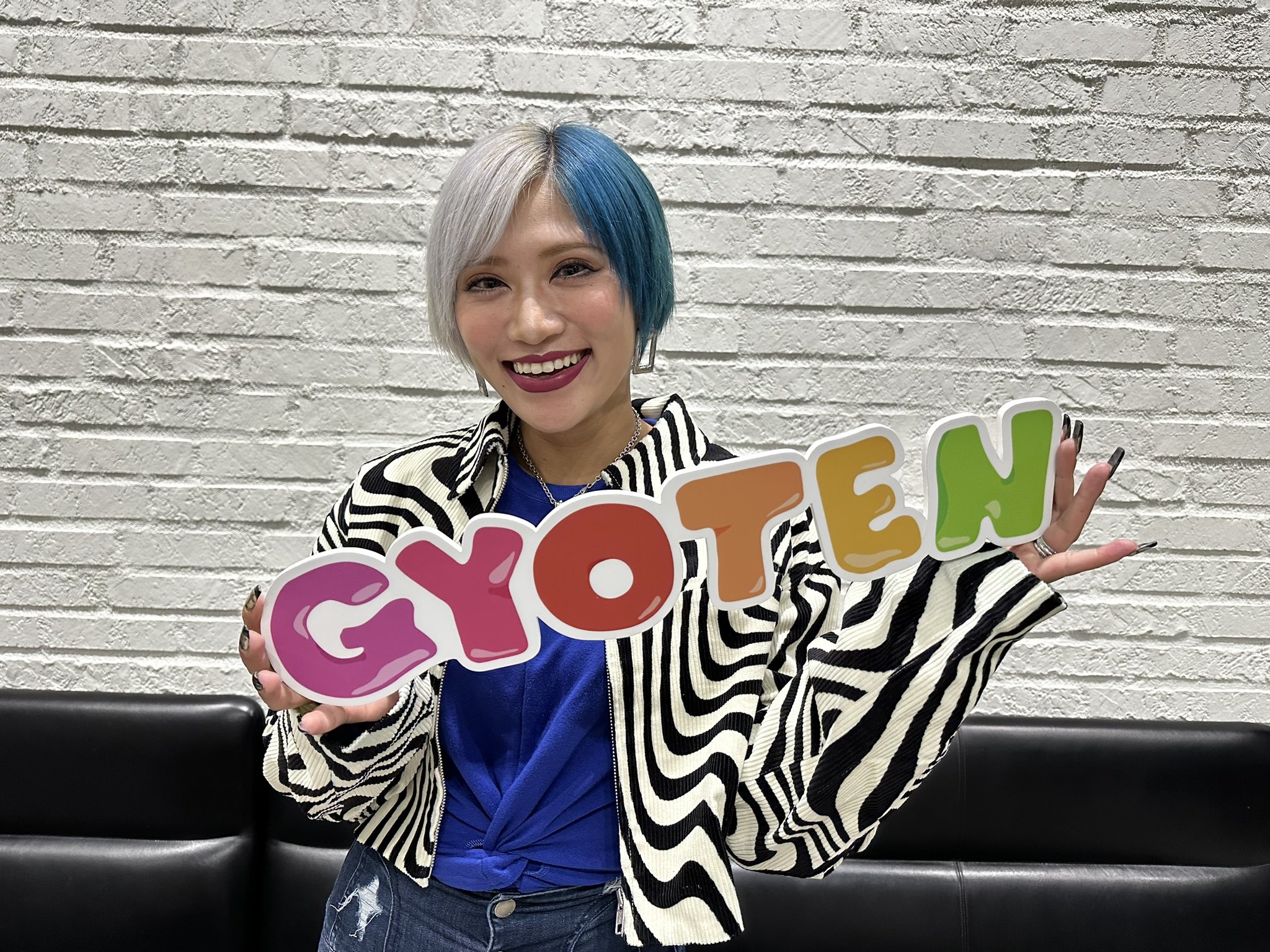 ぱーてぃーちゃん信子、実家“33億円豪邸”でのお金持ちエピソード披露「次の日にグランドピアノが」 『いきなり常連スナック byPococha』メディア体験会 - YouTube