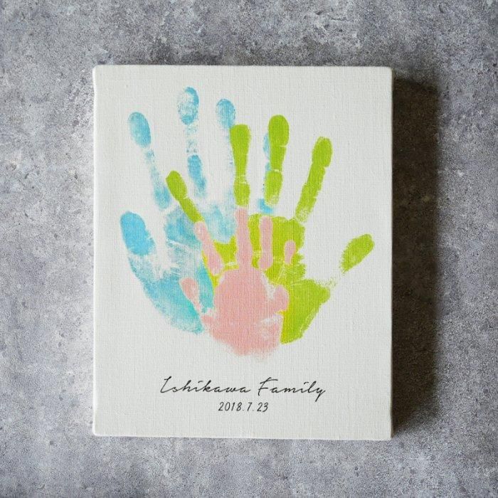 家族手形 額付 送料無料 実寸手形アート·メモリアルポスター バースデーポスター·ベビーポスター - BABY&KIDS ART'S GALLERYminne byGMOペパボ 国内最大級のハンドメイド・手作り通販サイト