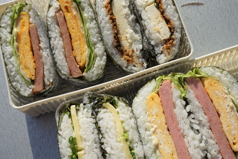 グルキャンの朝は ご飯たくさん炊いて おかず用意してお好きに食べてスタイル お茶漬けの素も用意してたのでお茶漬けも美味しかったです😋campoutdoors캠프캠핑캠핑요리露营露營campcookingキャンプキャンプ飯キャンプメシキャンプめし