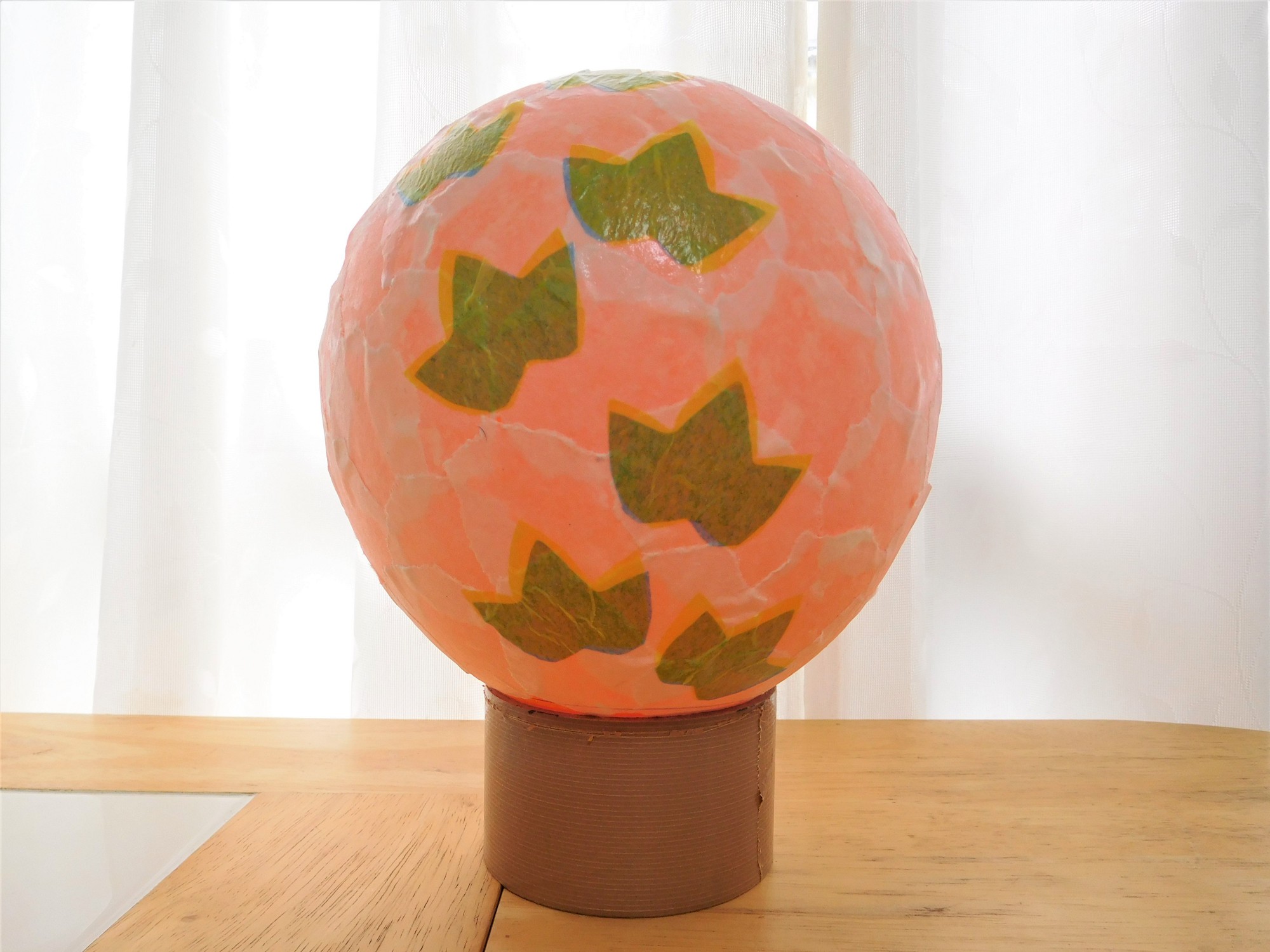 ランプシェードを手作りしよう！ 風船・和紙・毛糸・クリアカップ・ペットボトル・安全性・メリット保育士くらぶ