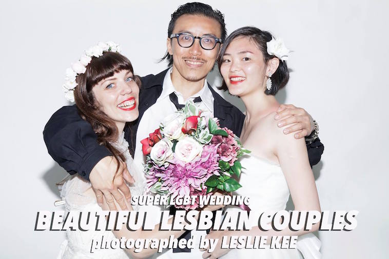 エレガントな結婚式の服装のロマンチックなカップルは豪華な装飾と親密な雰囲気で温かく光るシャンデリアの美しい輝く瞬間を共有する優しい瞬間を共有しています,結婚式のカップル, ロマンチックな瞬間, エレガントな服装背景壁紙画像素材無料ダウンロード - Pngtree