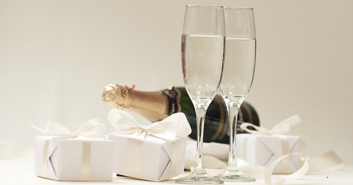 2025年旦那への結婚記念日のプレゼント 人気ランキングTOP9!腕時計や革小物など夫が喜ぶおすすめギフトを紹介!プレゼント &ギフトのギフトモール