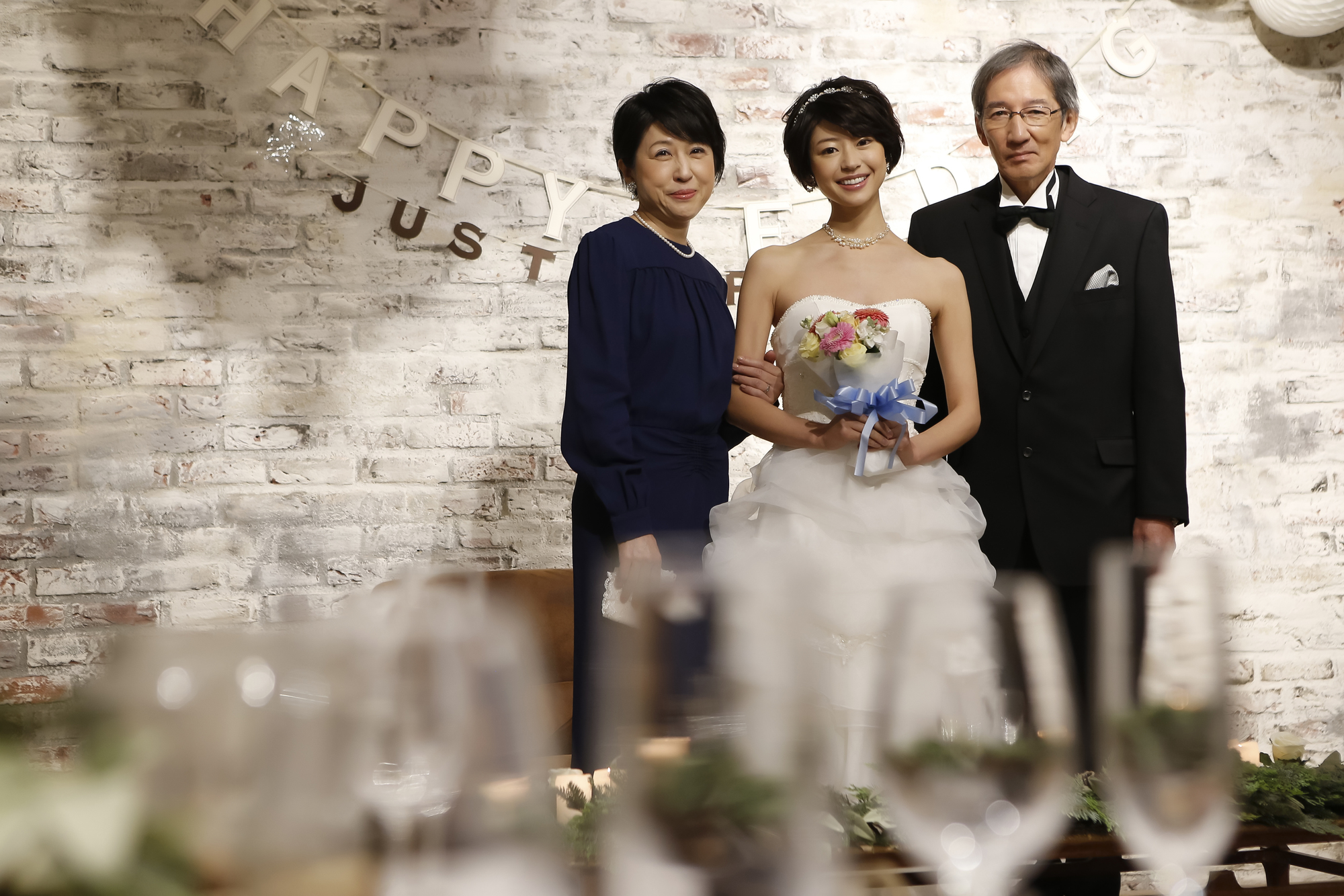 60代に相応しい結婚式の服装とは？おすすめの服装・小物・ヘアスタイルを紹介結婚式・パーティードレスレンタルなら ドレスティーク