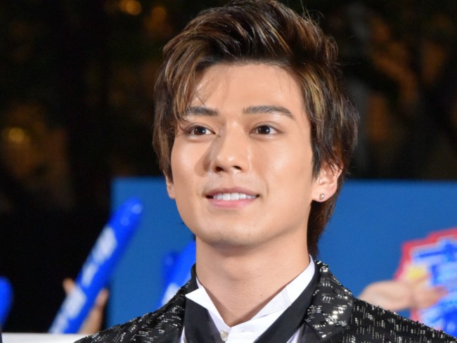 世界のハンサム「新田真剣佑」出演映画ドラマ、身長、髪型、筋肉、母親、ハーフ疑惑に迫る │ 美男カタログ