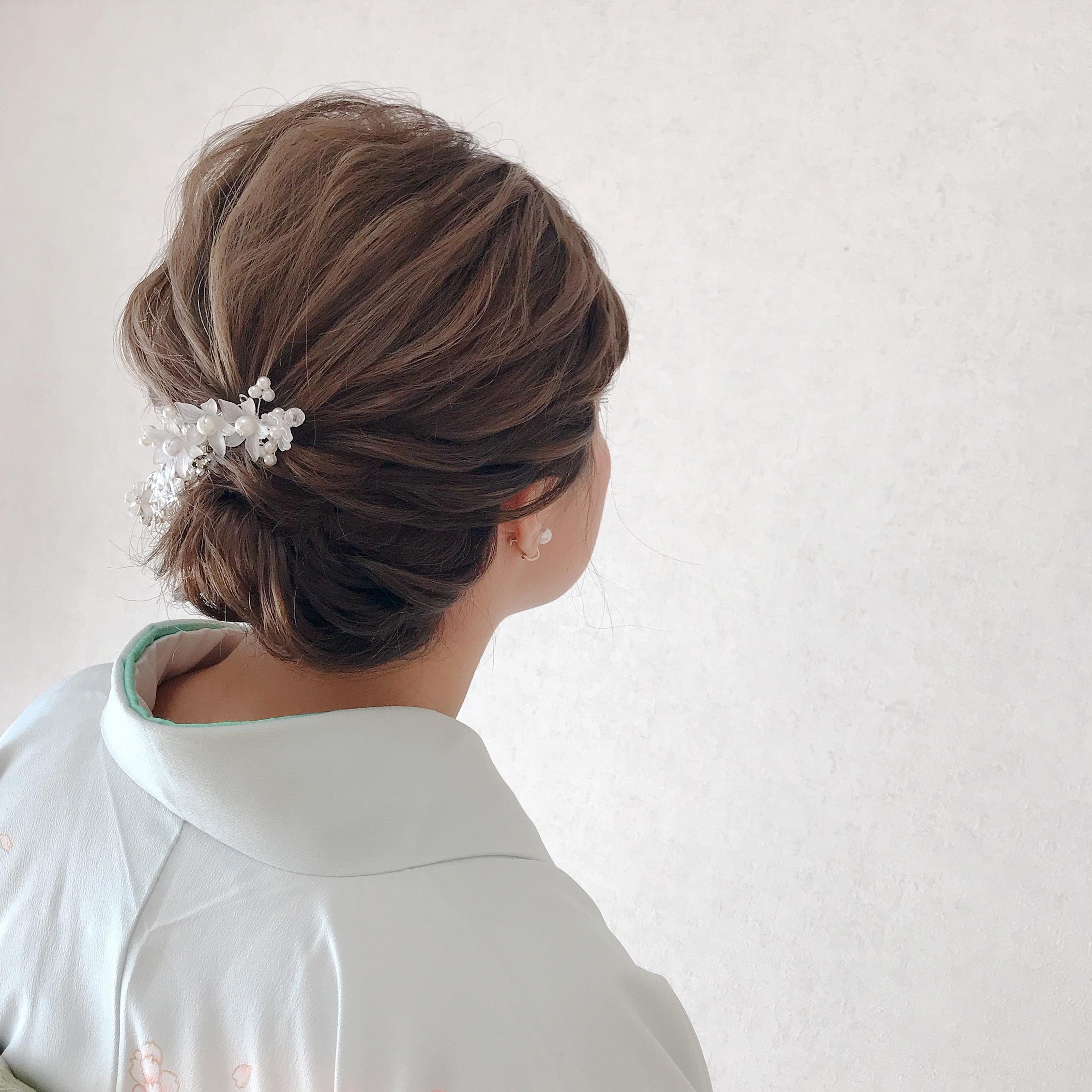 七五三アップヘアの第２弾です☺️💓, 全部ねじねじで作ってます💓, サイドから見ても可愛いのでおすすめです☺️👏🏻✨,これから七五三を迎える方も普段のアレンジにもお呼ばれにもどなたかの参考になりましたら嬉しいです🥹💓,キッズヘア キッズヘアアレンジ キッズアレンジ キッズヘアアクセサリー ヘアアレンジ解説 ヘアアレンジ動画 簡単ヘアアレンジ 七五三ヘア 七五三 七五三3歳 七五三7歳 七五三