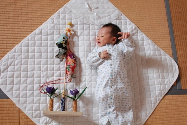 おくるみを手作りしてみよう♪素材選びも♡フード付きも♡作り方