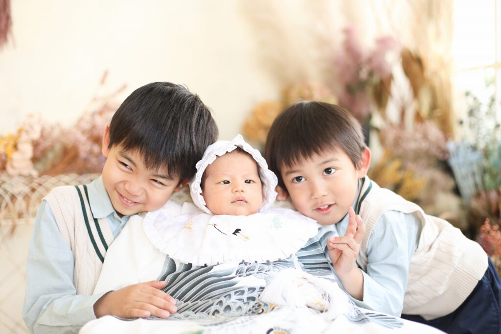 着物を兄弟で着て七五三フォト♪浜松市の「ボンフルール ファミ」のスタッフブログ七五三・お宮参りなどのおしゃれな家族写真