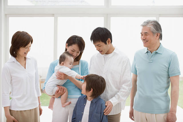 妊娠中・出産後の引っ越し 母子手帳・受診票など、助成にかかわる手続き一覧 -SUUMO引越し 引っ越し見積もり 無料 や料金費用の比較サイト引越しのイロハ・お役立ち情報SUUMO引越し が引っ越しの手順、ノウハウ、手続きから準備まで完全マニュアル化。全国